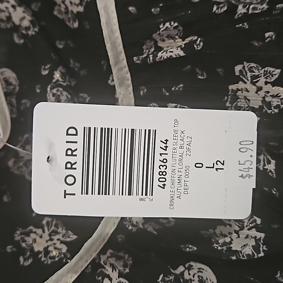 TORRID CHIFFON FLUTTER SLEEVE TOP L - Picture 5 of 7